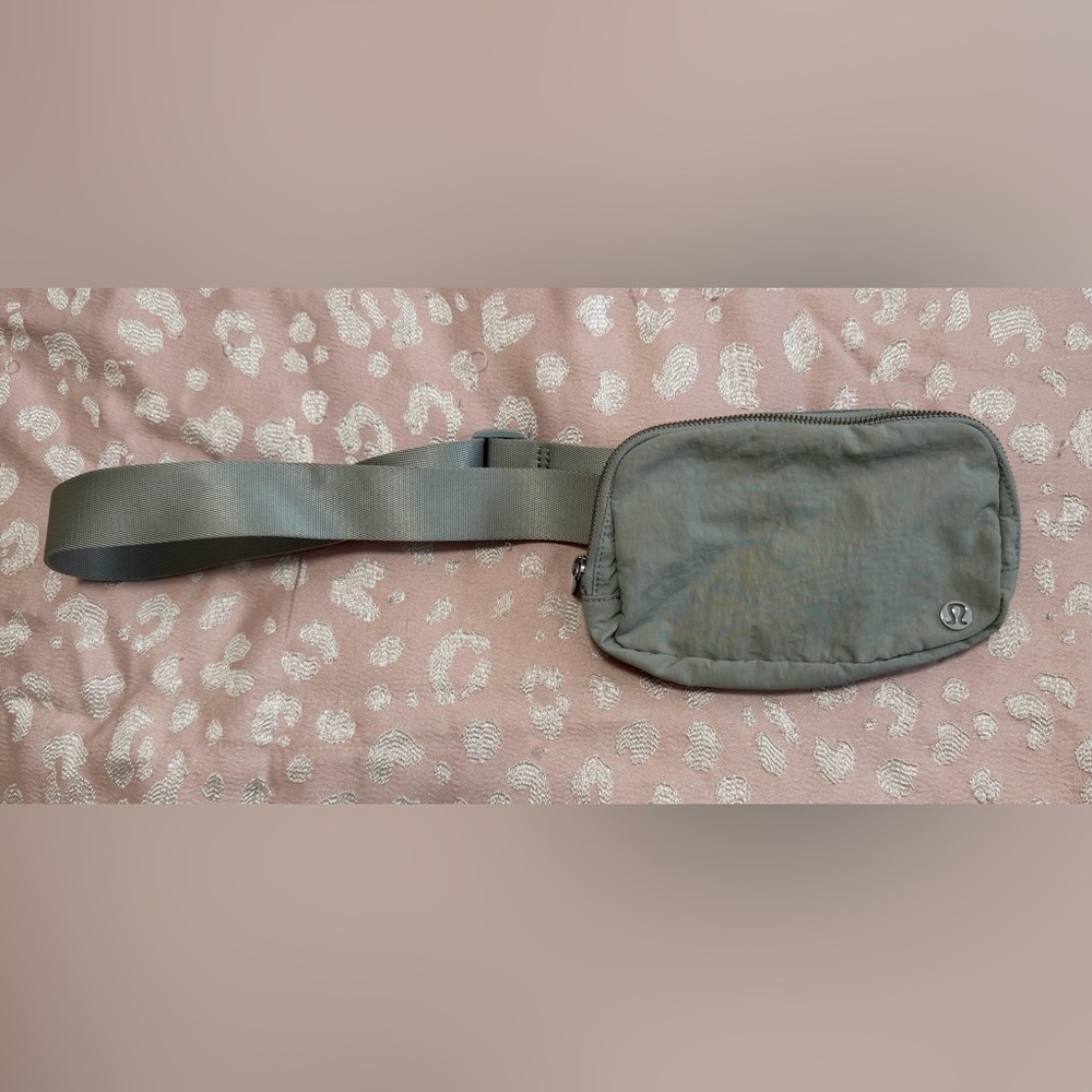 Lululemon Athletica Gray Belt Bag